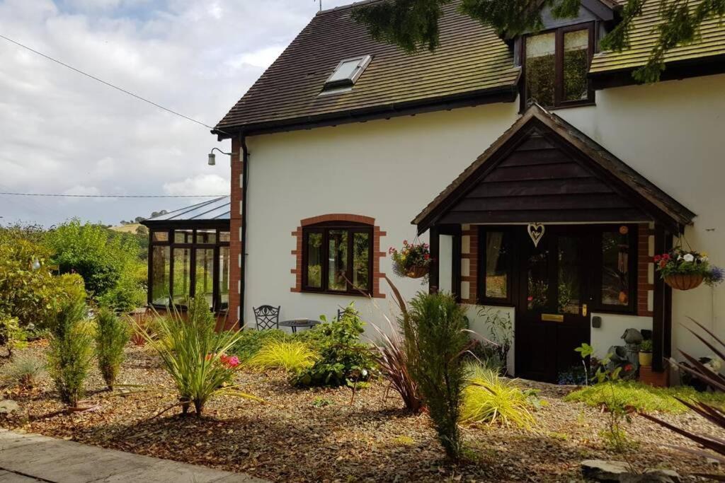 Rowan Cottages With Panoramic Views Of The Stiperstones And Walks On The Doorstep Шрусбери Экстерьер фото