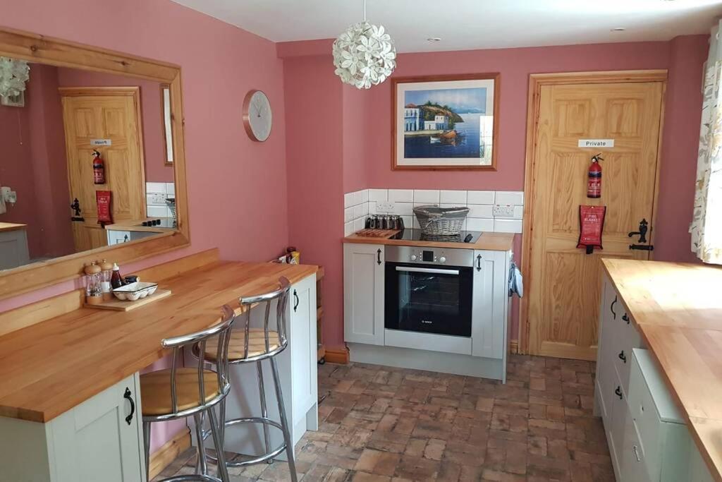 Rowan Cottages With Panoramic Views Of The Stiperstones And Walks On The Doorstep Шрусбери Экстерьер фото